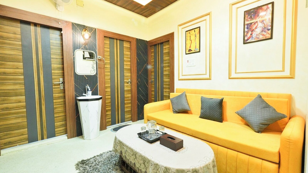 Photo of Livingroom in Varanasi