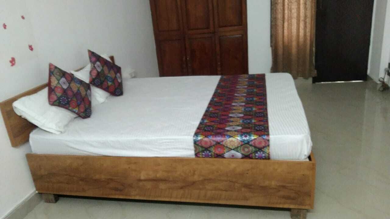 Photo of Bedroom in University of Kerala Senate House Campus