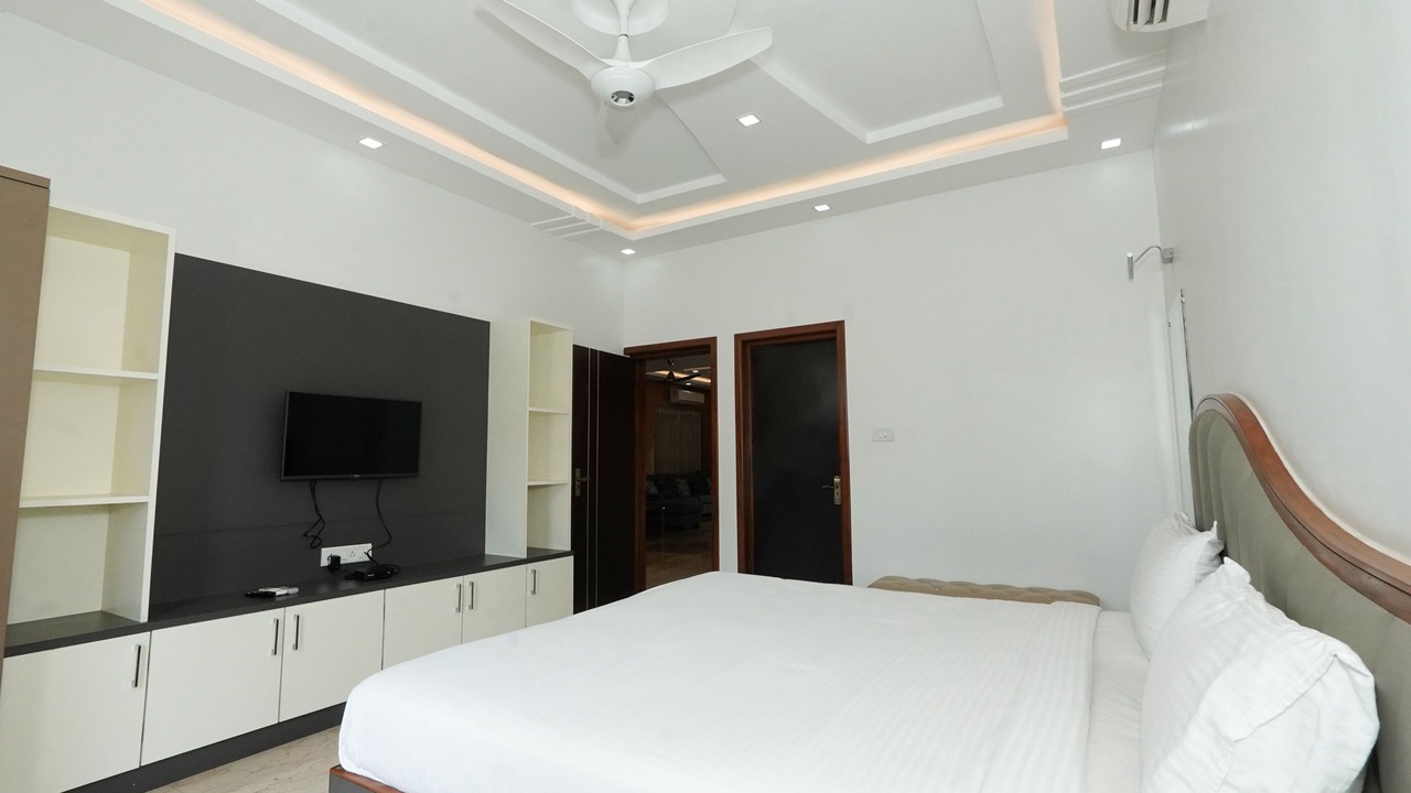 Photo of Bedroom in Pilerne Industrial Estates