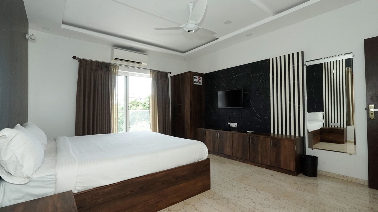 Photo of Bedroom in Pilerne Industrial Estates