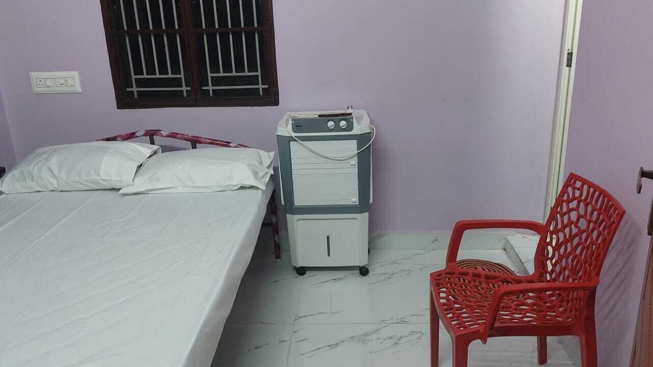 Photo of Bedroom in Tiruchendur