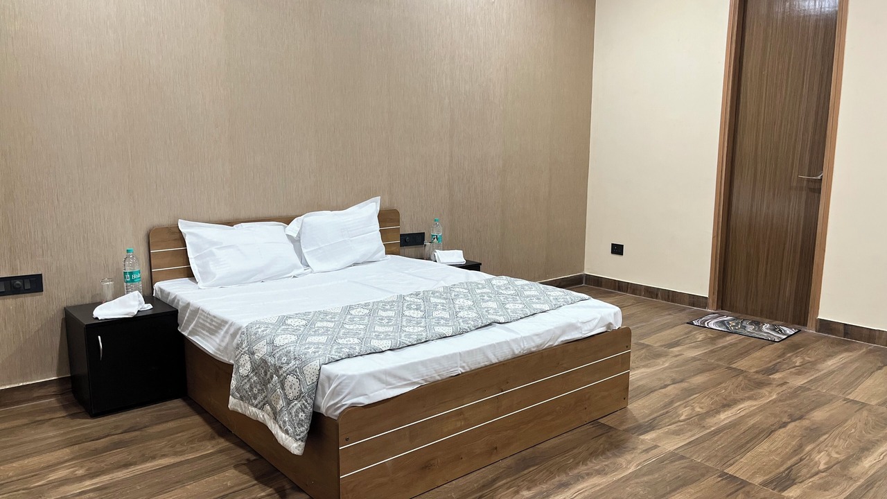 Photo of Bedroom in Allahabad