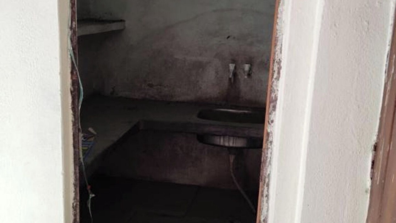 Photo of Bathroom in Jhusi