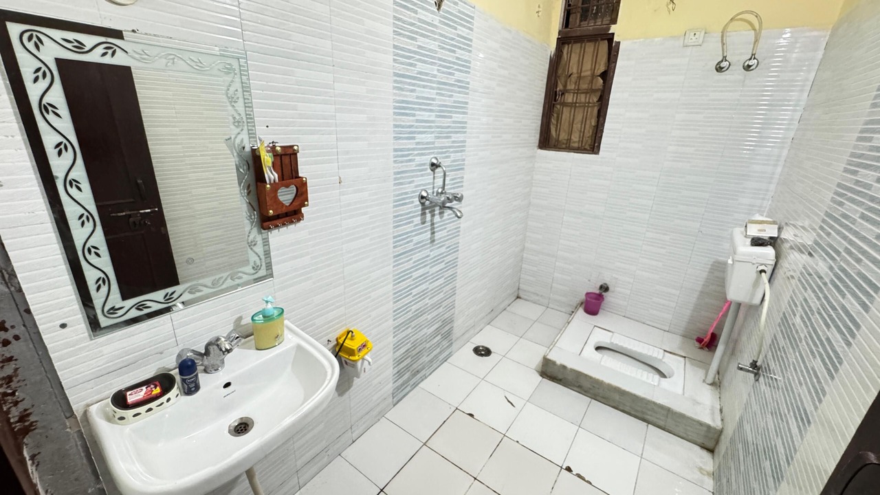 Photo of Bathroom in Amer Fort Road