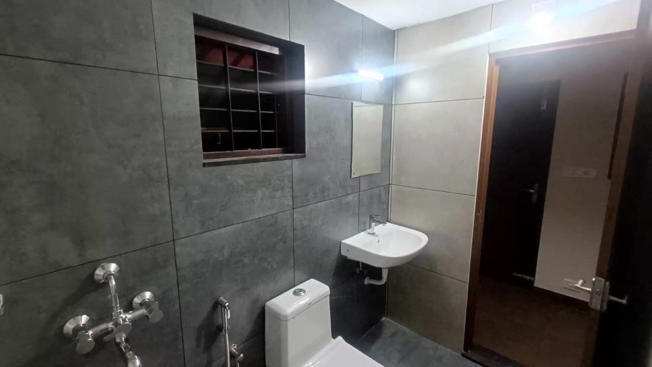 Photo of Bathroom in Thiruvananthapuram