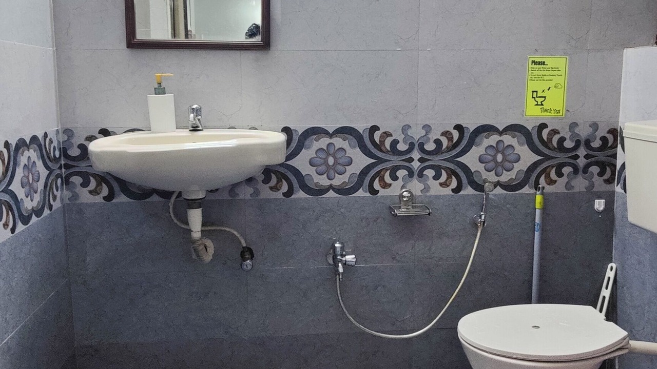 Photo of Bathroom in Gauravaddo