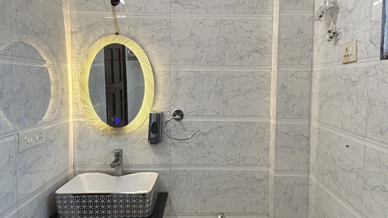 Photo of Bathroom in Hari Nagar