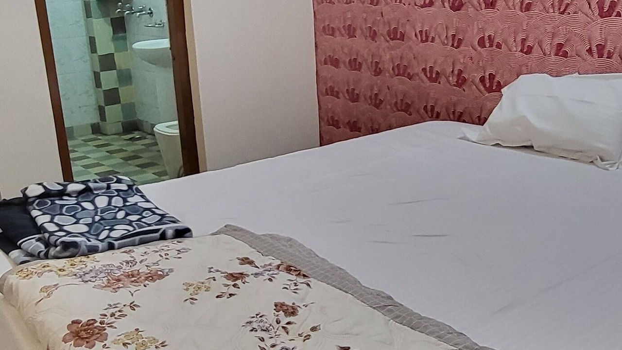 Photo of Bedroom in Allahabad