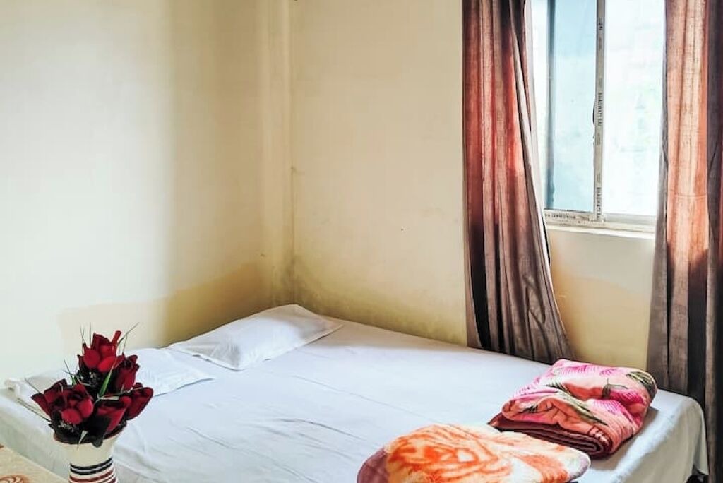Photo of Bedroom in Sualkuchi