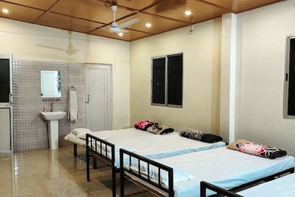 Photo of Bedroom in Sualkuchi
