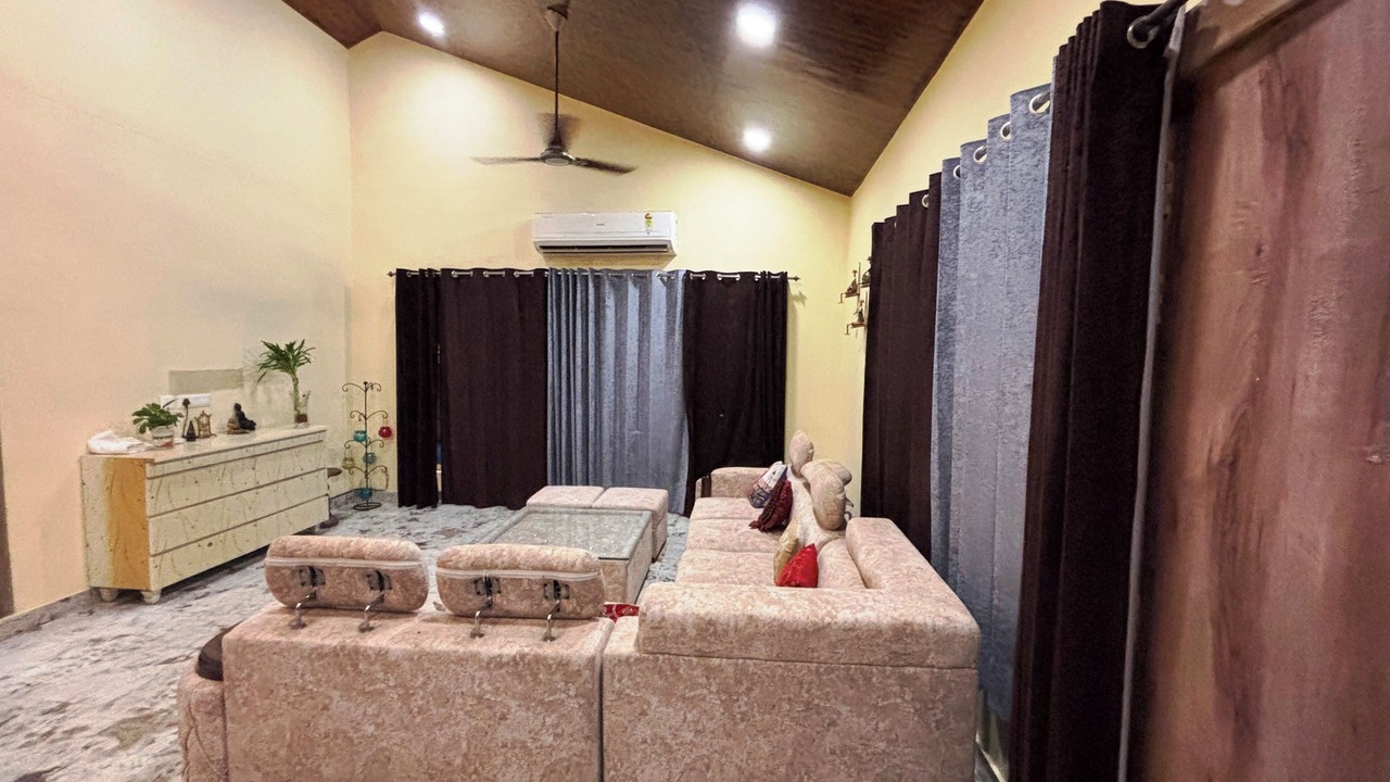 Photo of Livingroom in Noida