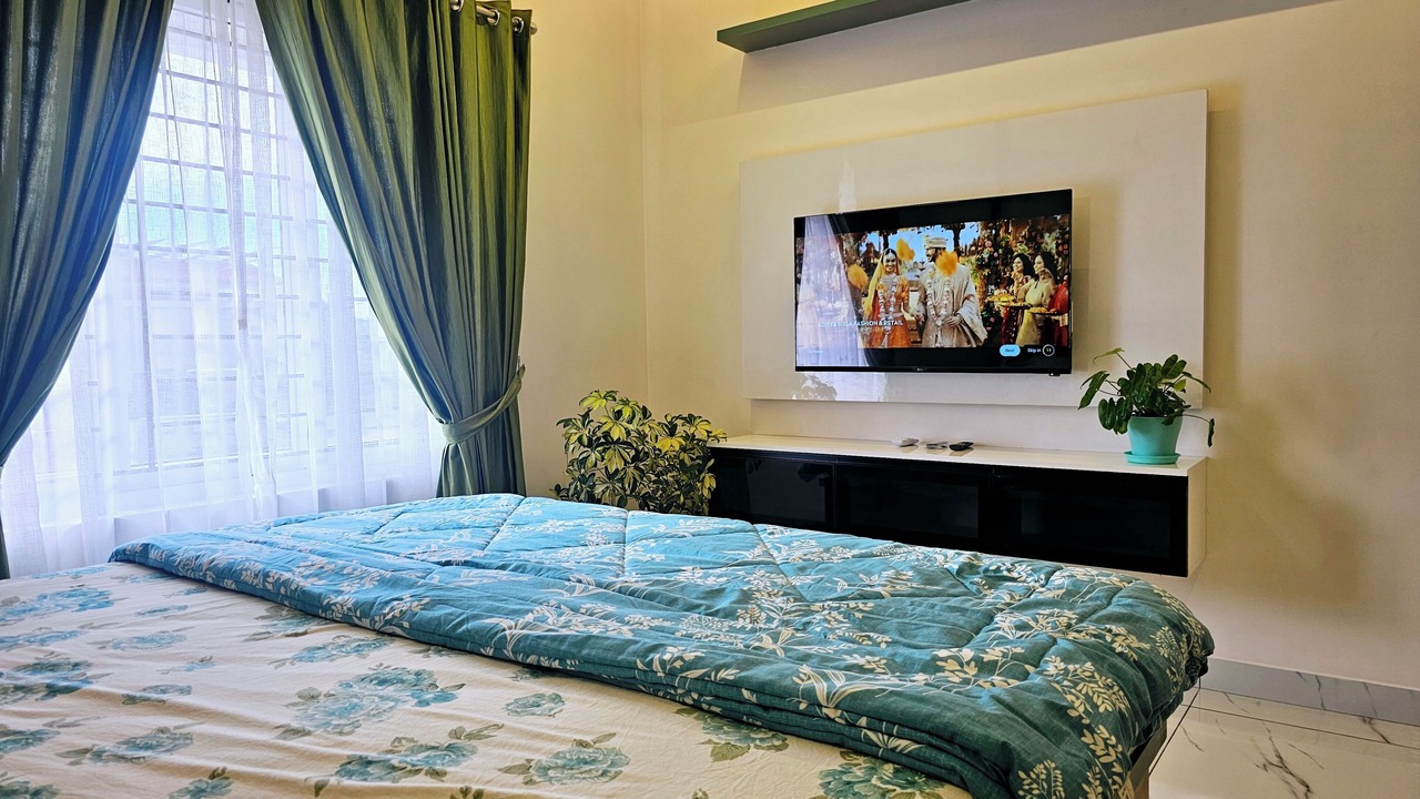 Photo of Bedroom in Statue