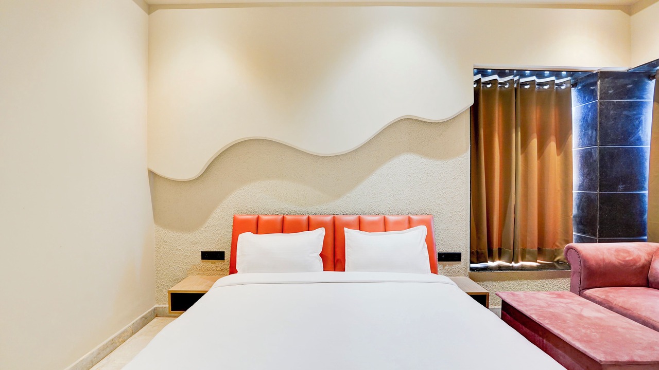Photo of Bedroom in Sector 70