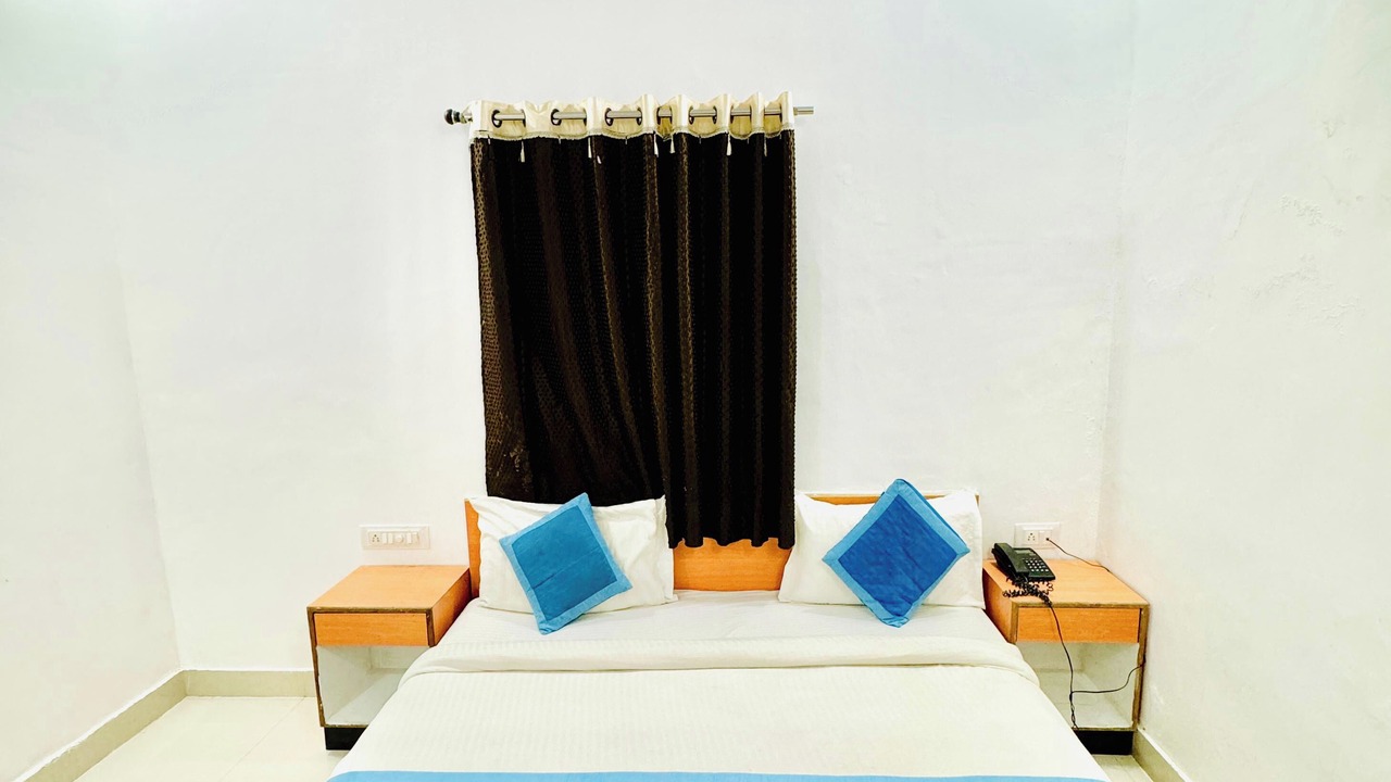 Photo of Bedroom in Amar Sagar Pol