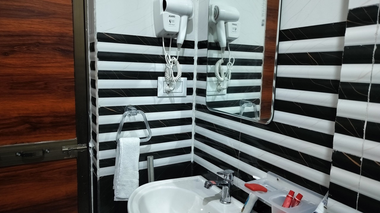 Photo of Bathroom in Bodh Gaya