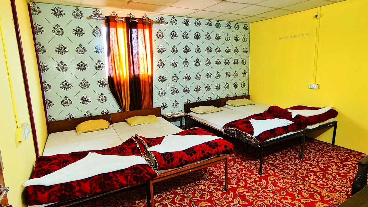Photo of Bedroom in Naini