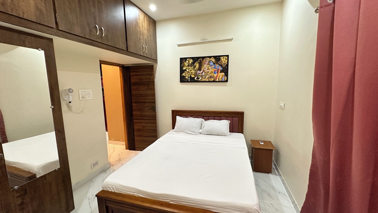 Photo of Bedroom in Mothilal Nagar