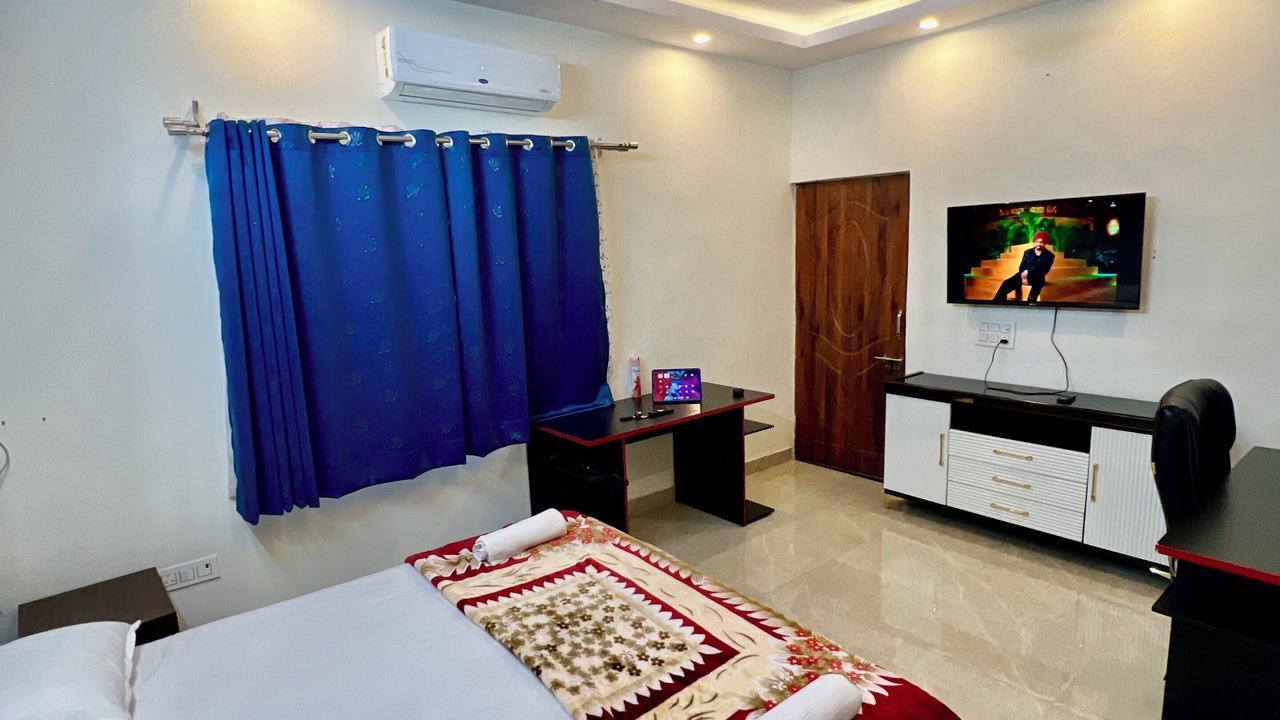 Photo of Bedroom in Greater Noida