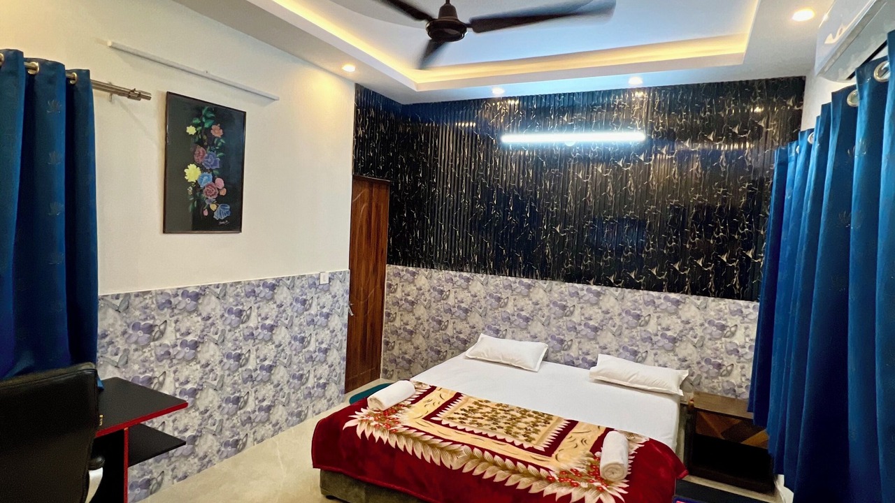 Photo of Bedroom in Greater Noida