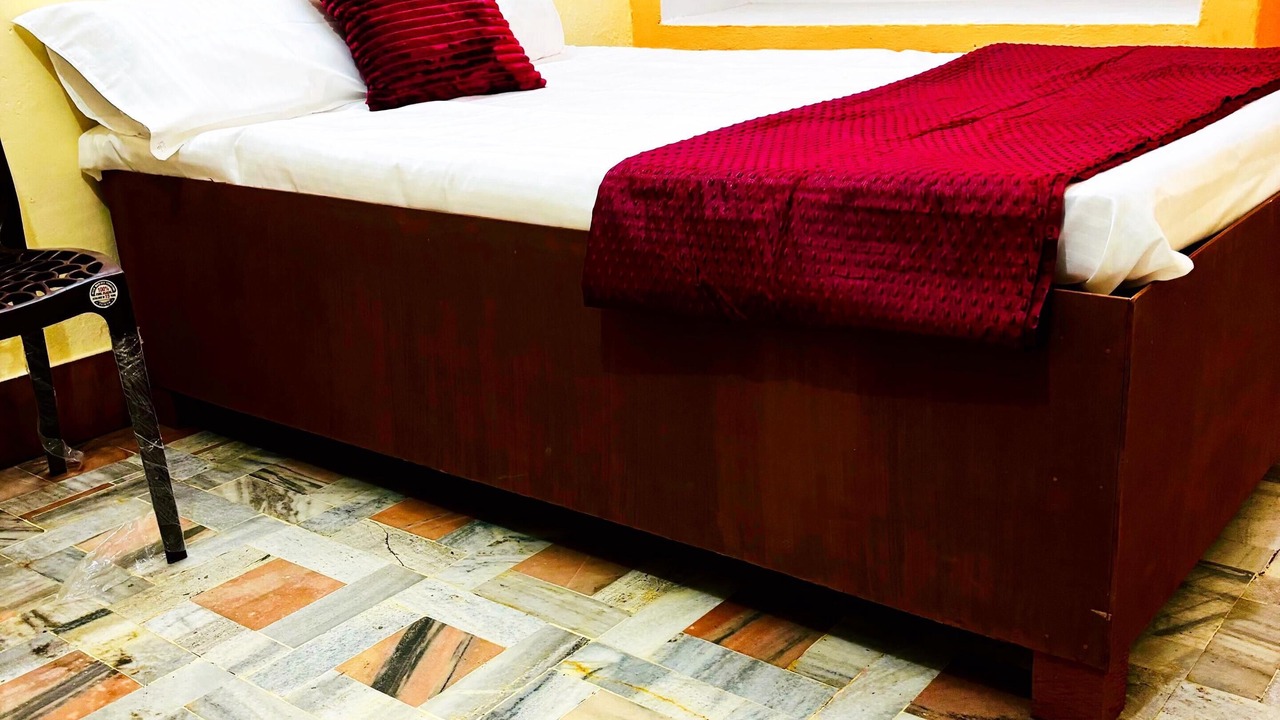 Photo of Bedroom in Naini