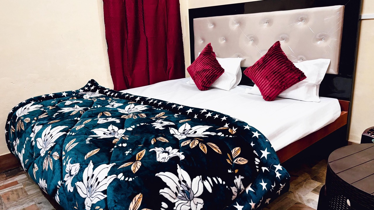 Photo of Bedroom in Naini
