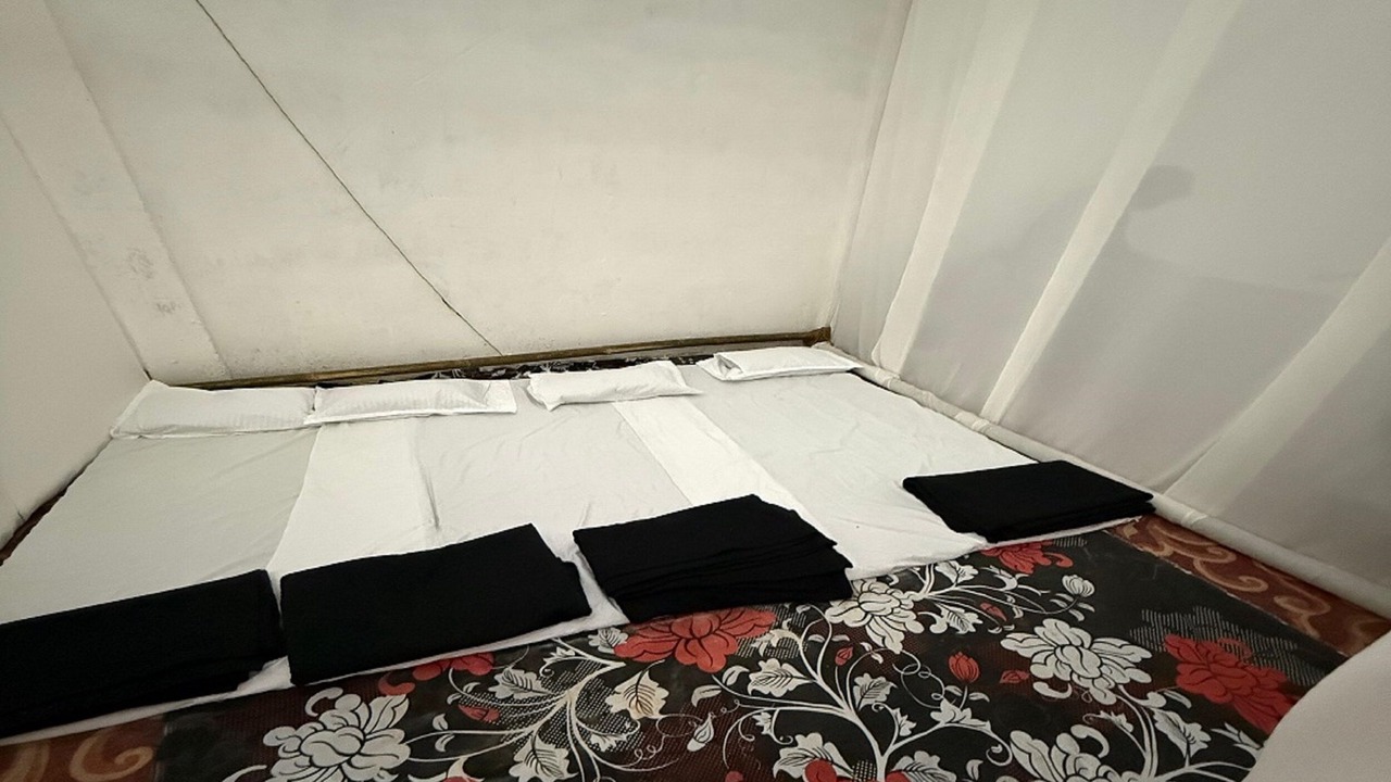 Photo of Bedroom in Naini