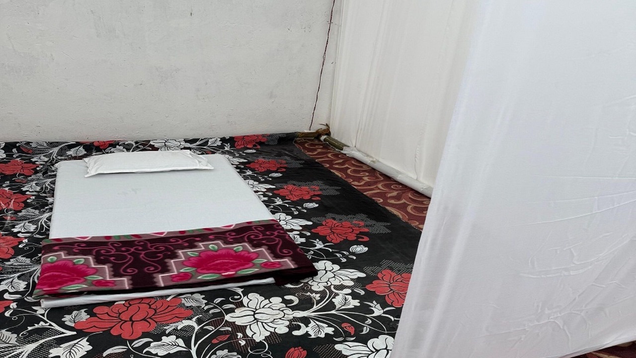 Photo of Bedroom in Naini