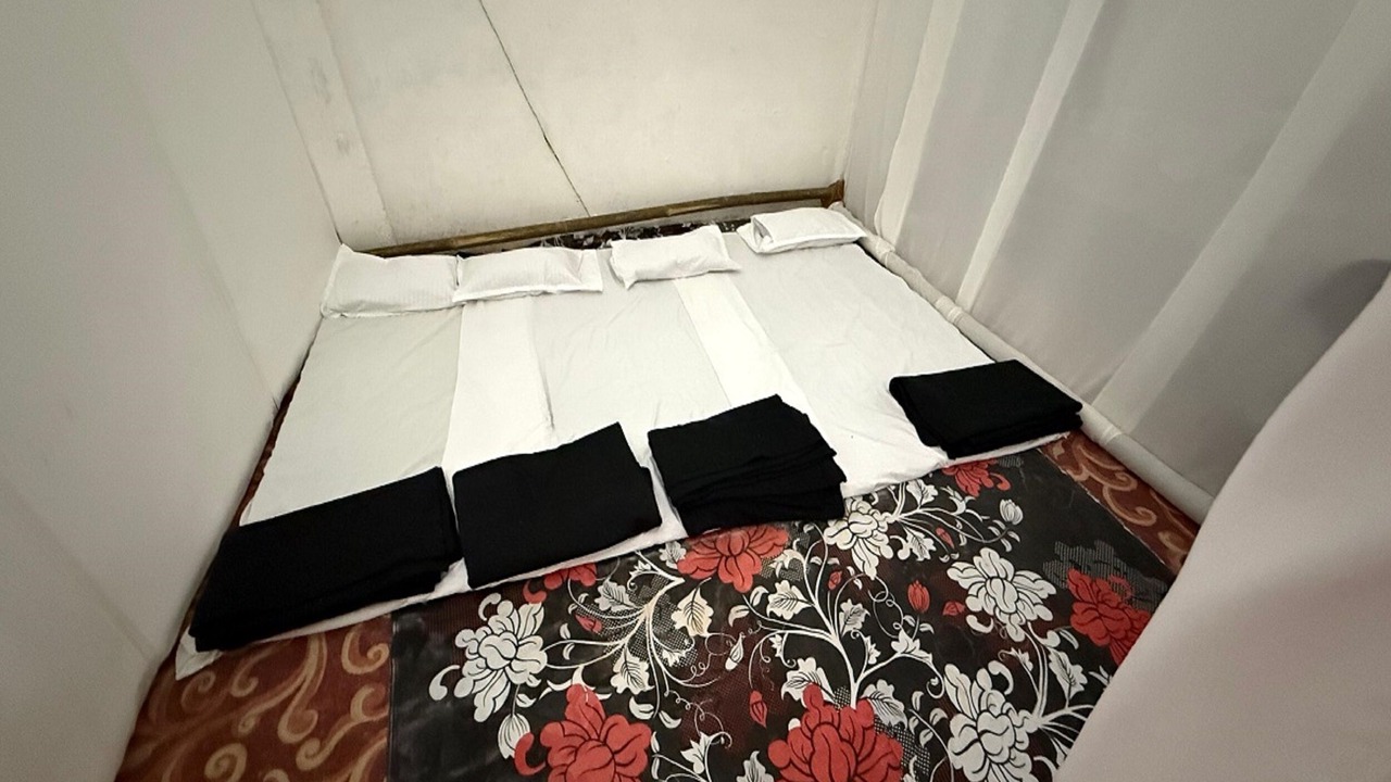 Photo of Bedroom in Naini