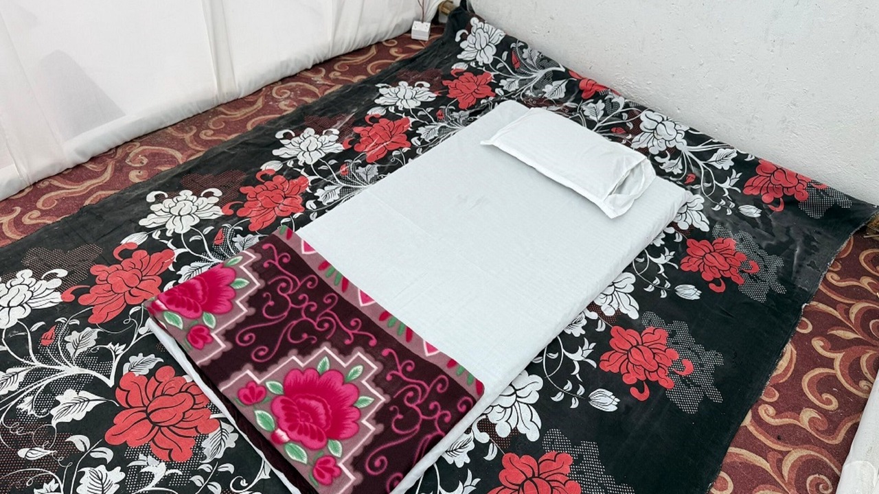 Photo of Bedroom in Naini