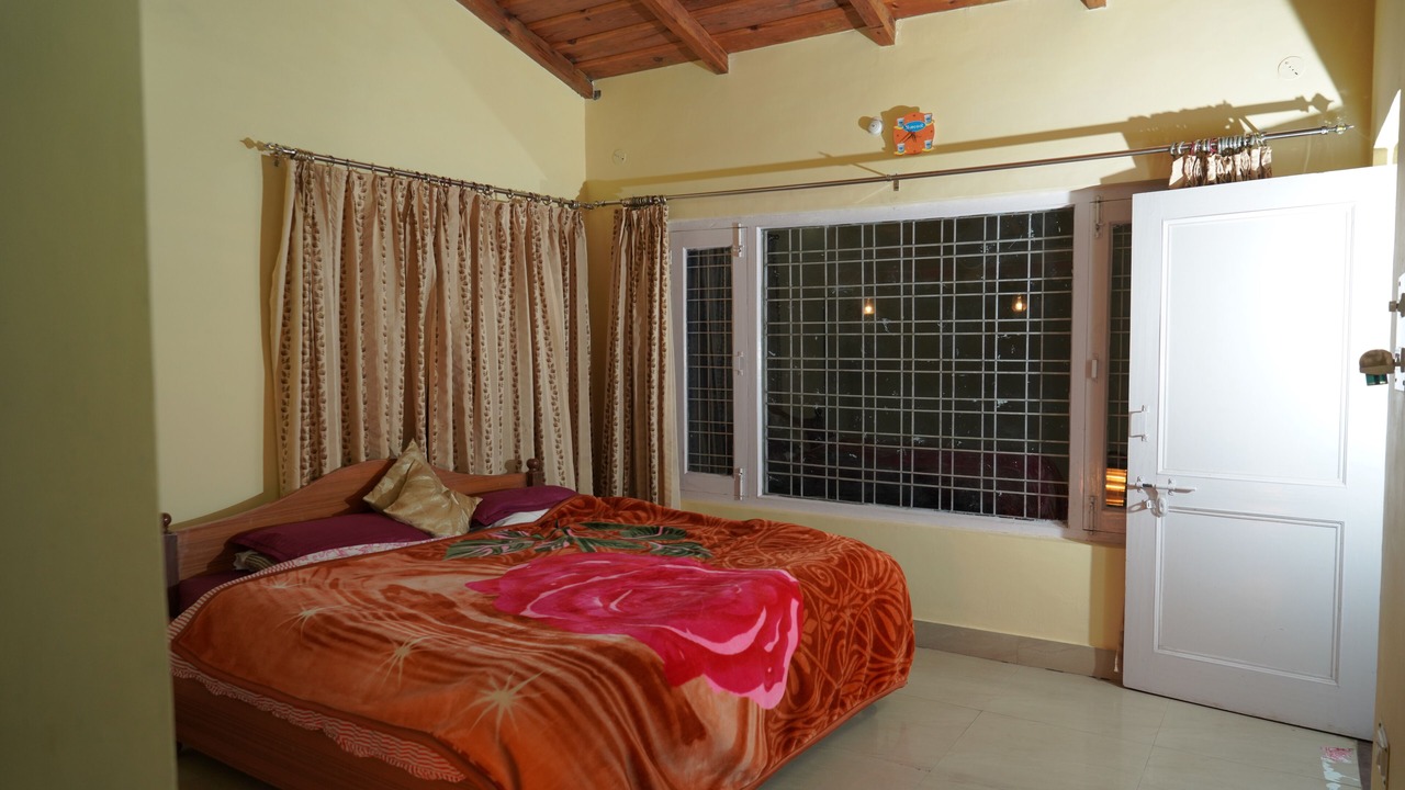 Photo of Bedroom in Bhimtal