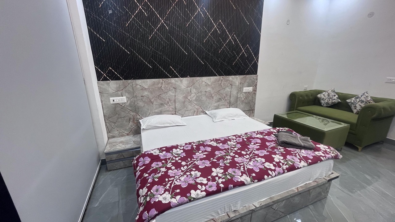 Photo of Bedroom in Greater Noida