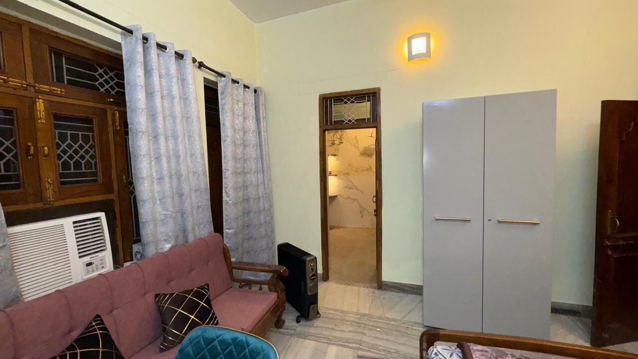 Photo of Livingroom in Allahabad