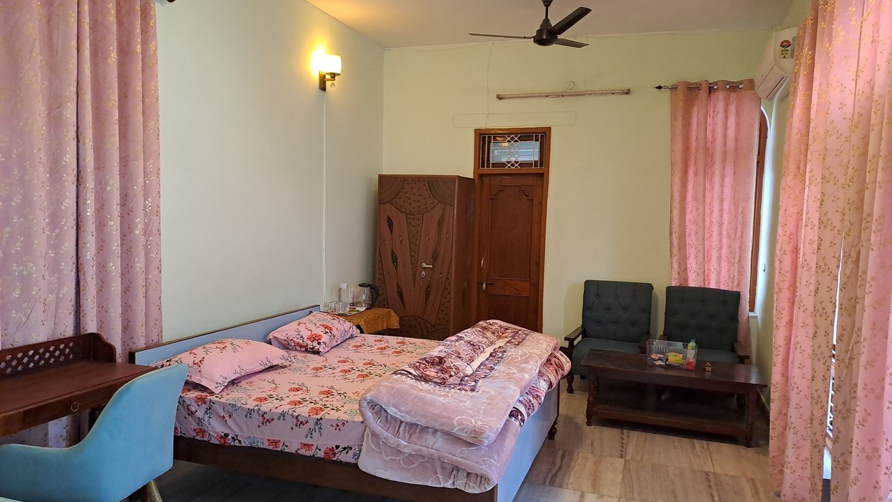 Photo of Bedroom in Allahabad