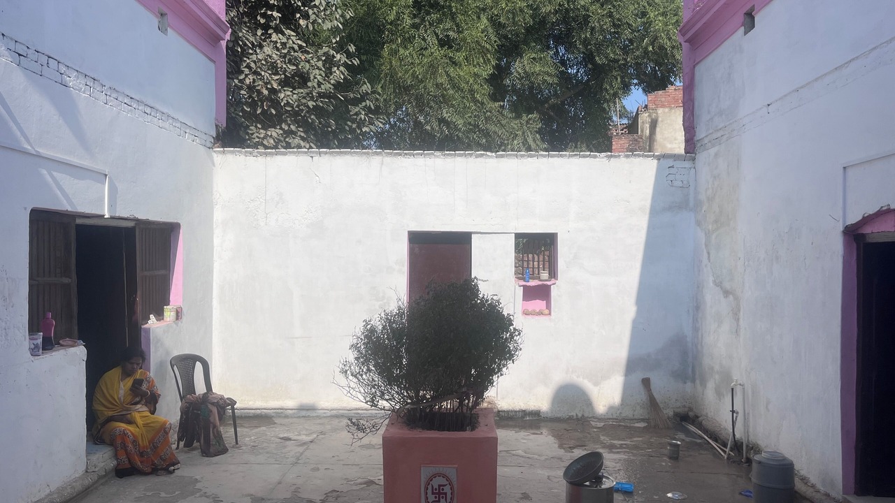 Photo of Patio Balcony in Jhusi
