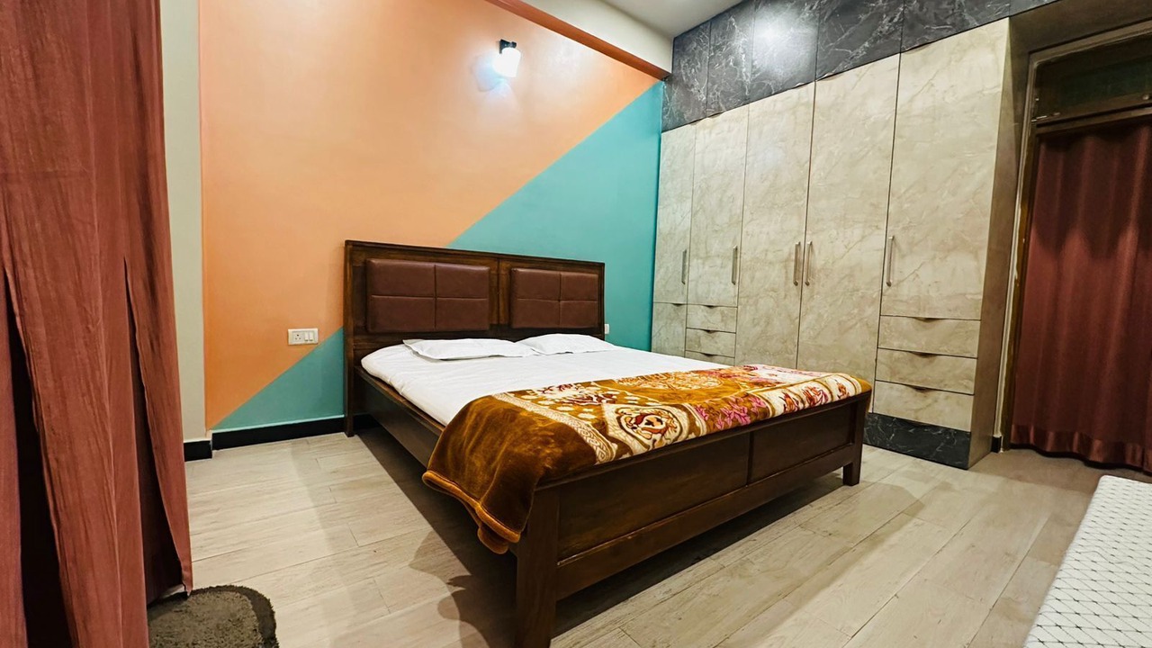 Photo of Bedroom in Jhusi