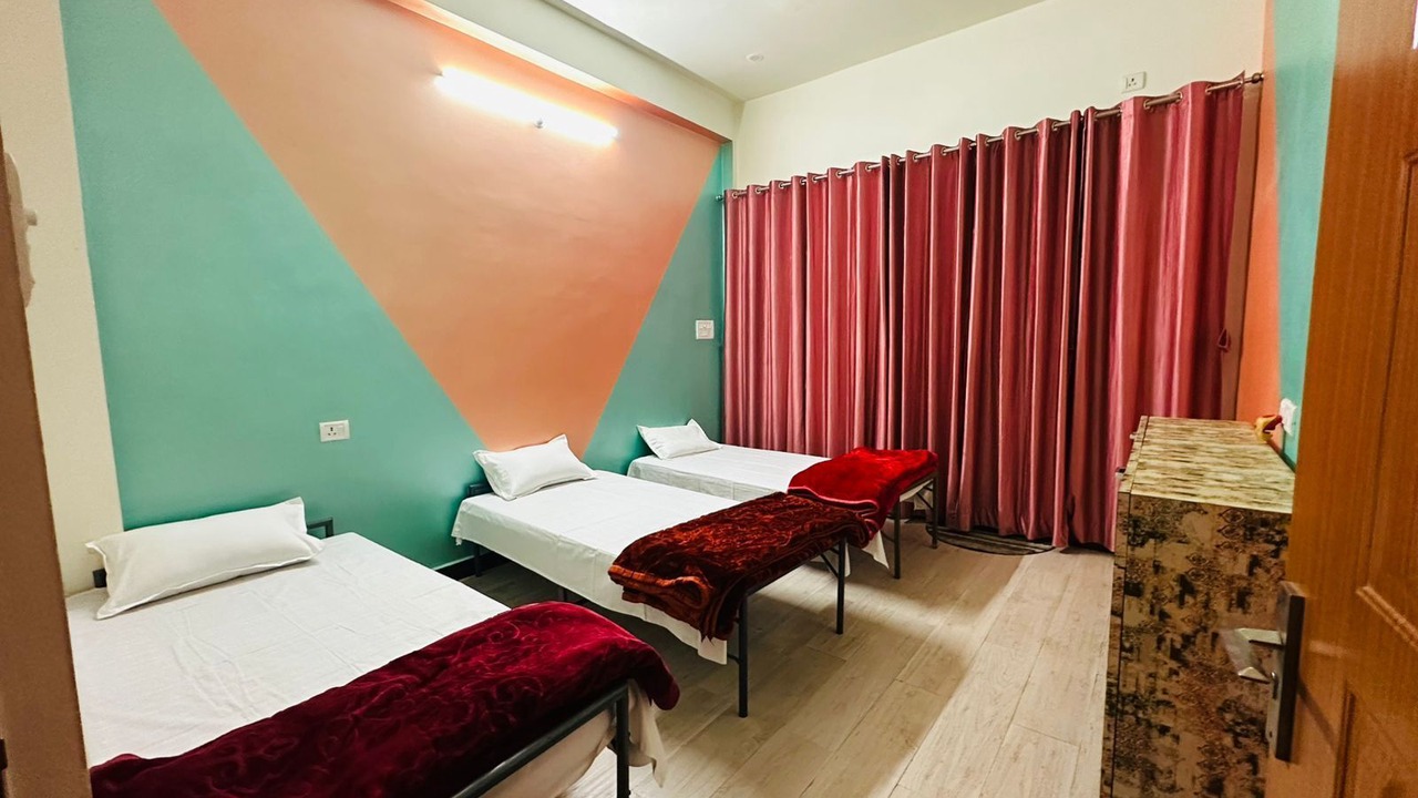 Photo of Bedroom in Jhusi