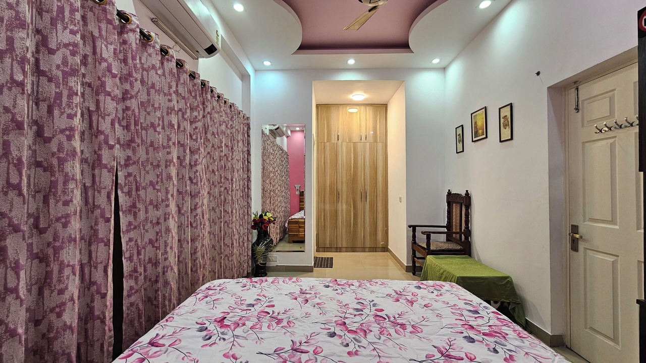 Photo of Bedroom in Greater Noida