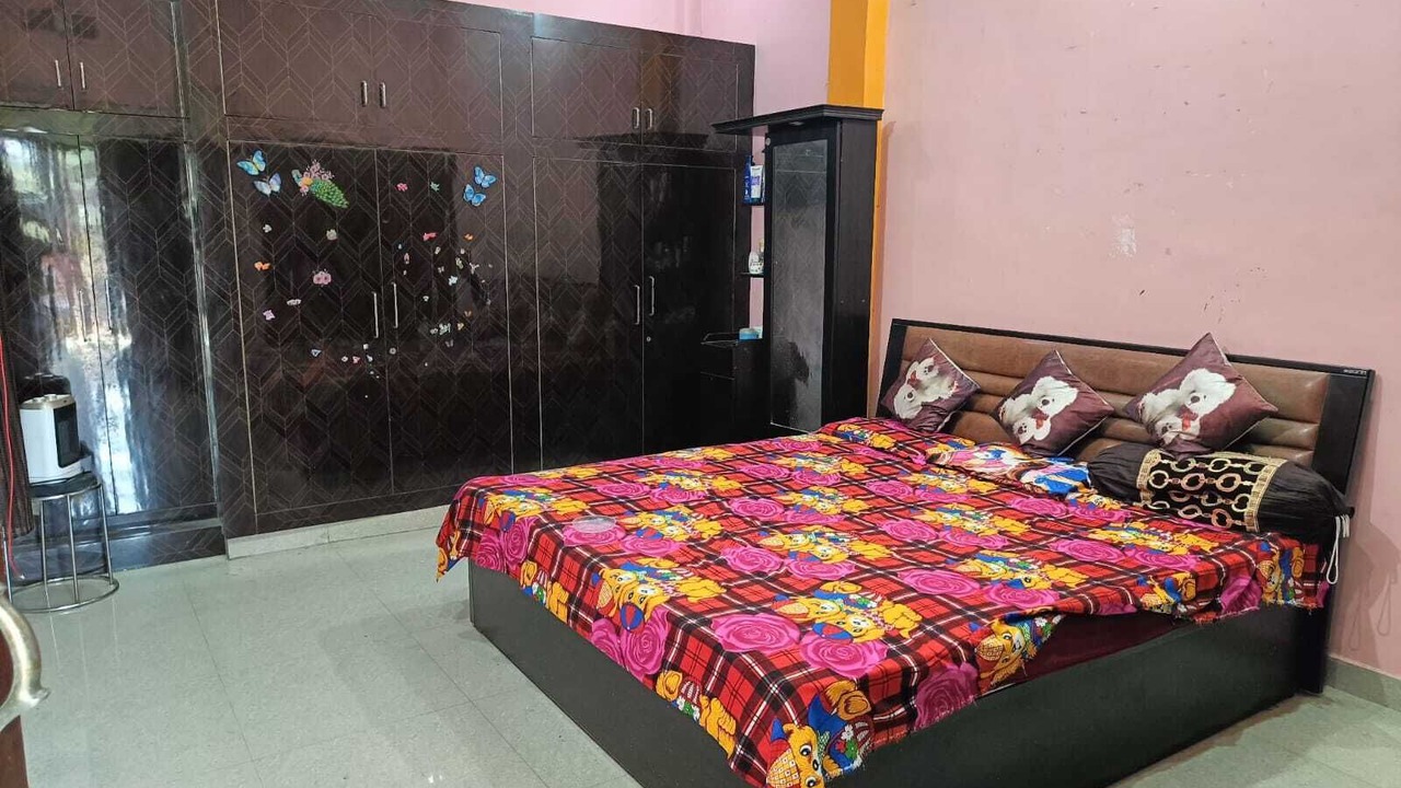 Photo of Bedroom in Naini