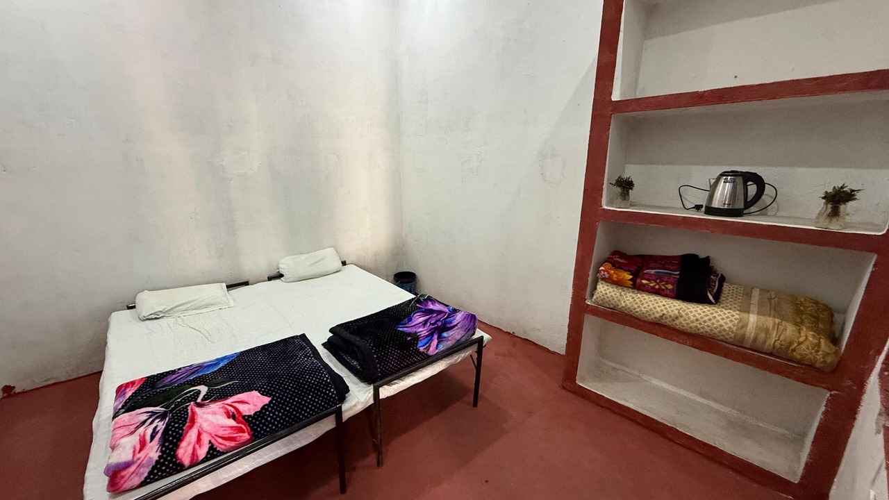 Photo of Bedroom in Jhusi