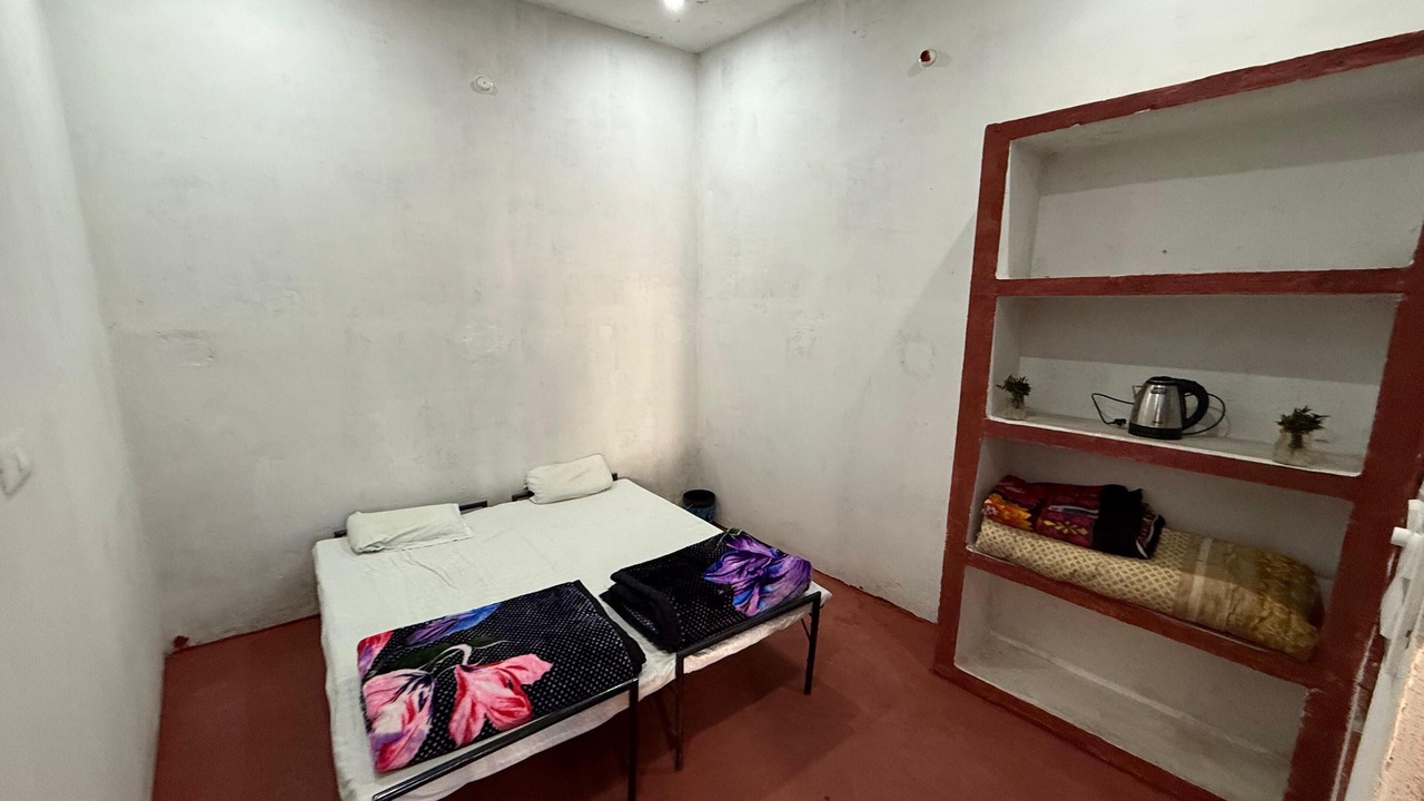 Photo of Bedroom in Jhusi