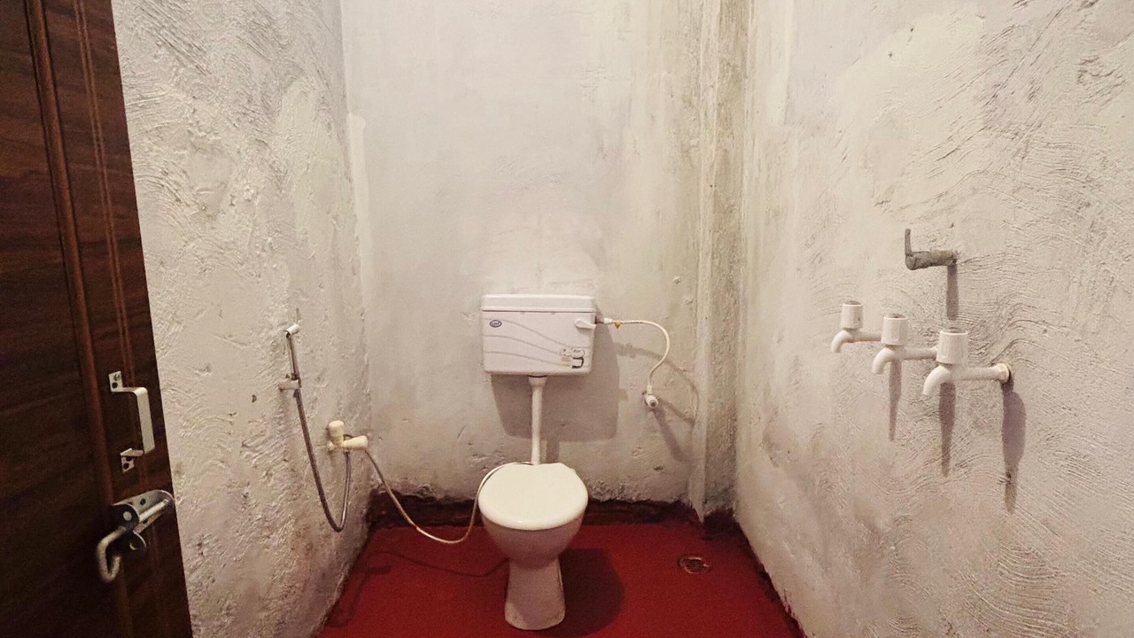 Photo of Bathroom in Jhusi