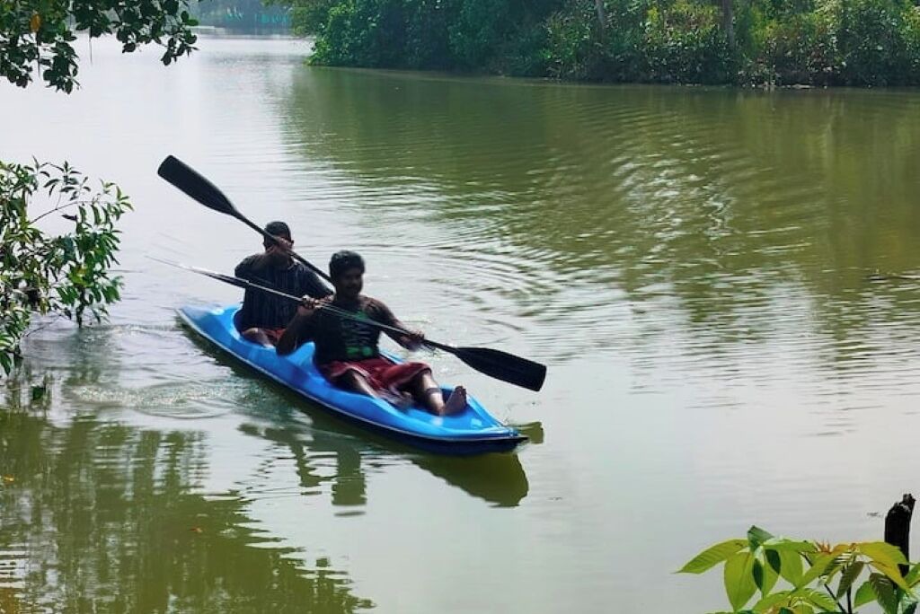 Photo of Others in Munroe Island