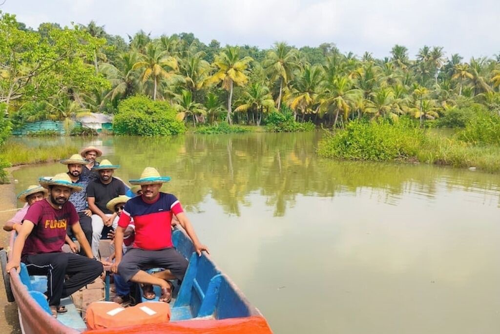 Photo of Others in Munroe Island