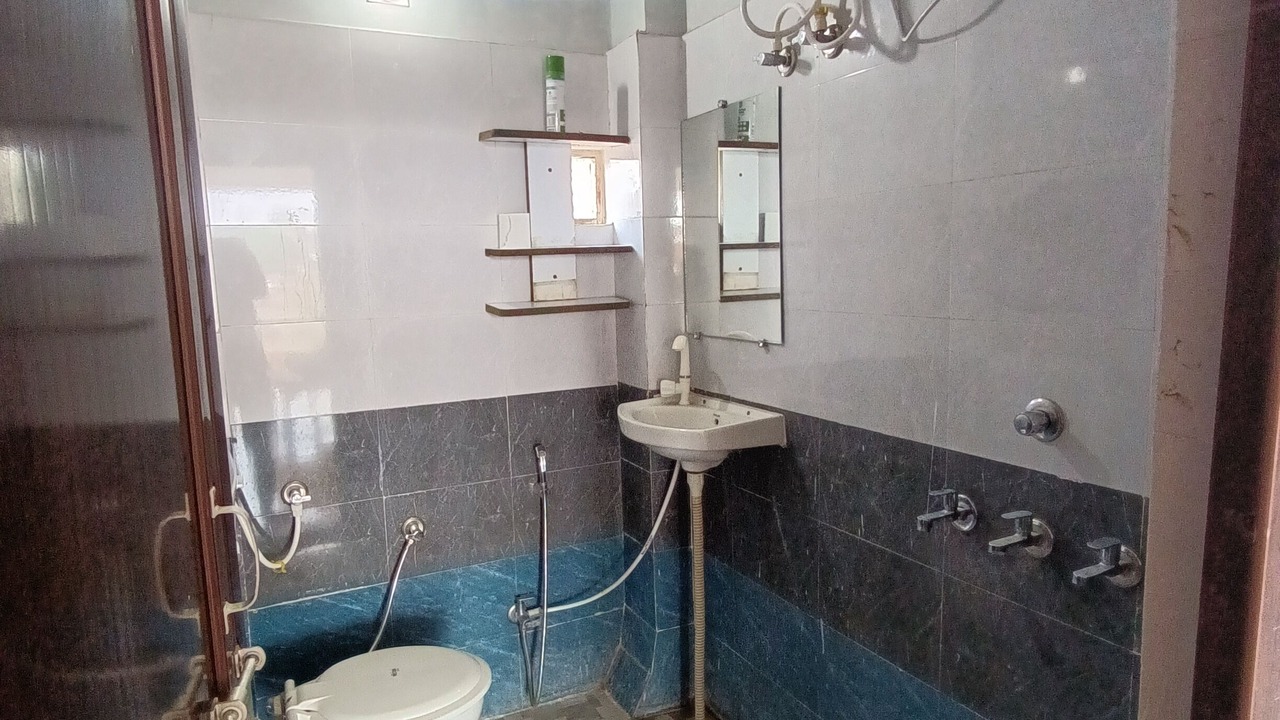 Photo of Bathroom in Naini