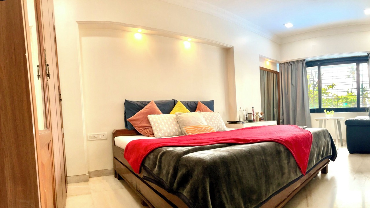 Photo of Bedroom in Juhu