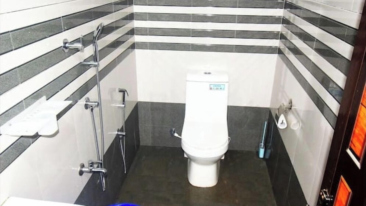 Photo of Bathroom in Munroe Island