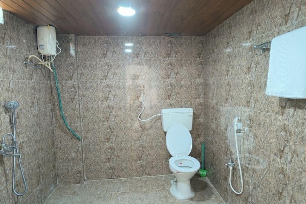 Photo of Bathroom in Srinagar Colony