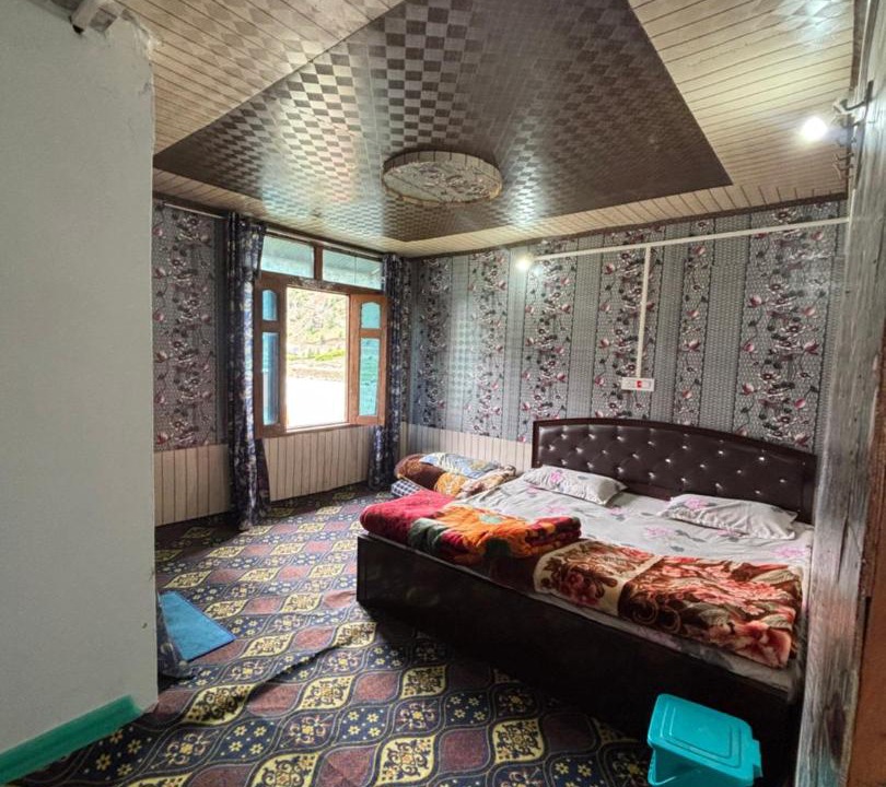 Photo of Bedroom in Gulmarg