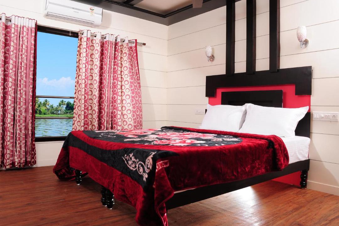 Photo of Bedroom in Alappuzha