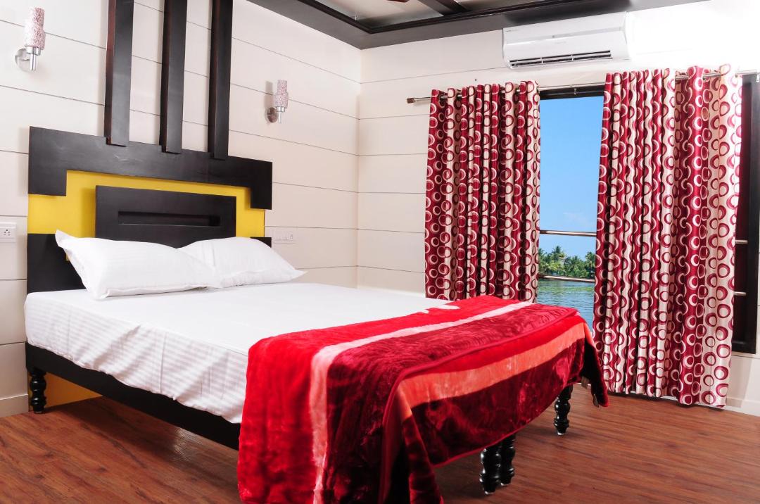 Photo of Bedroom in Alappuzha